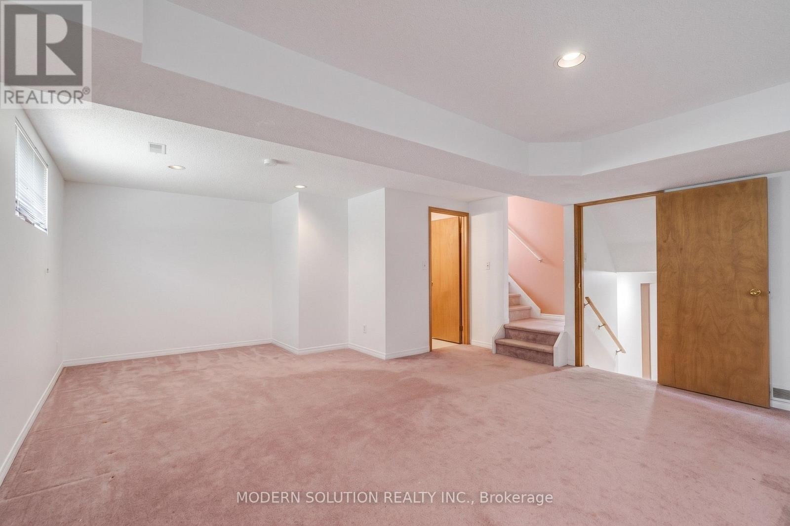 108 FASSETT COURT - Image 25