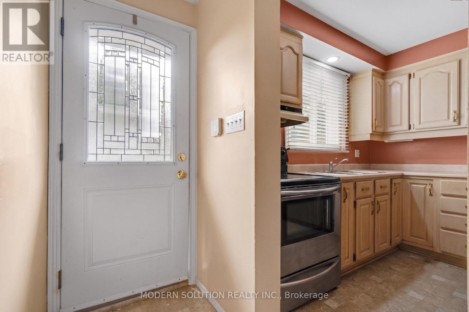 108 FASSETT COURT - 9