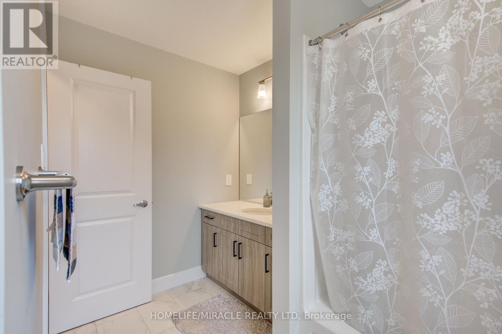 2206 SOUTHPORT CRESCENT - 29