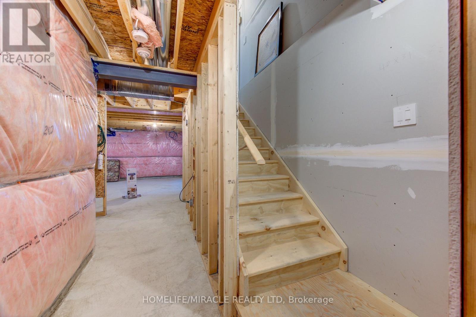 2206 SOUTHPORT CRESCENT - 37