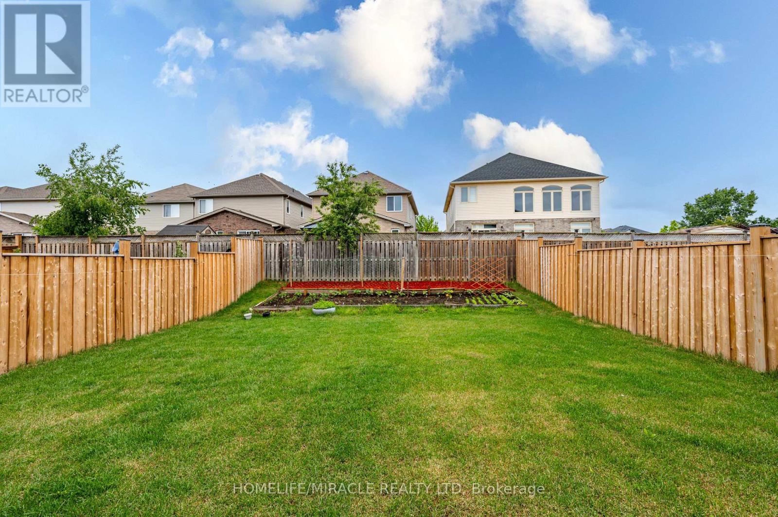 2206 SOUTHPORT CRESCENT - 43