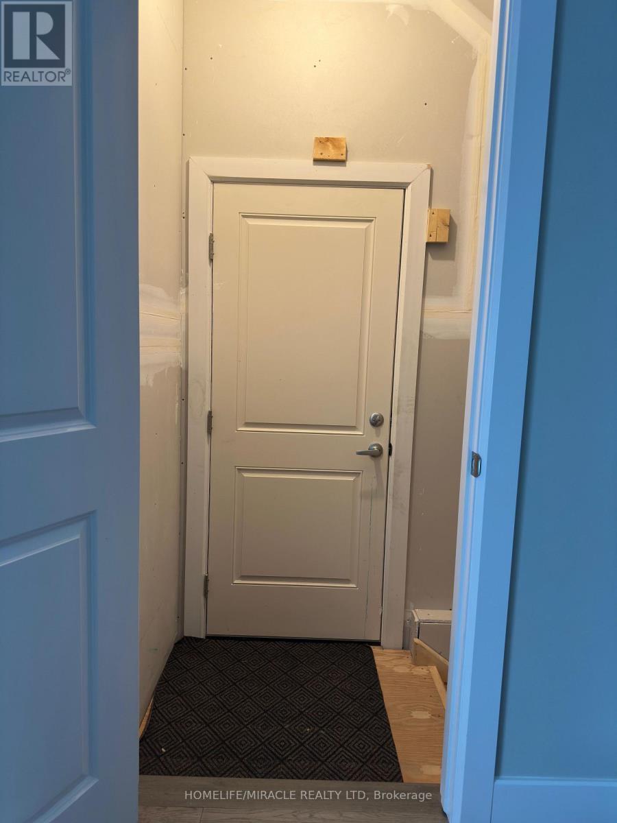2206 SOUTHPORT CRESCENT - 39
