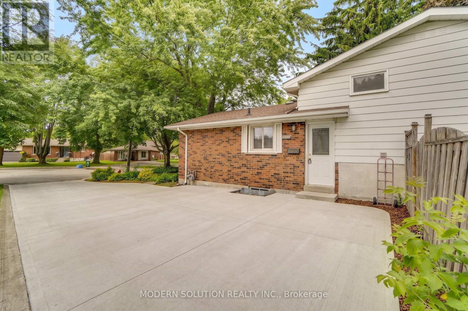 108 FASSETT COURT - 6