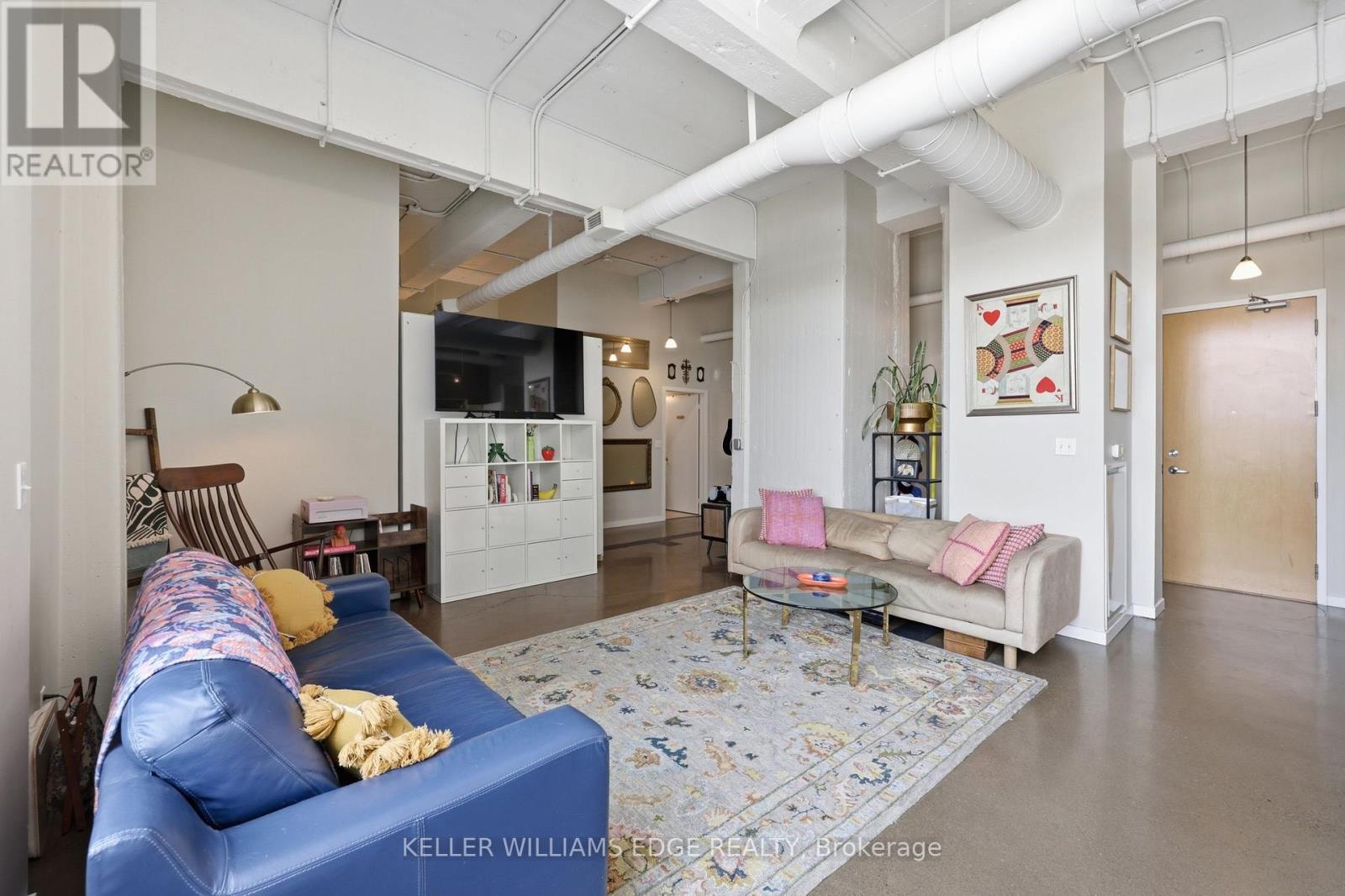 #307 410 KING STREET W - Image 10