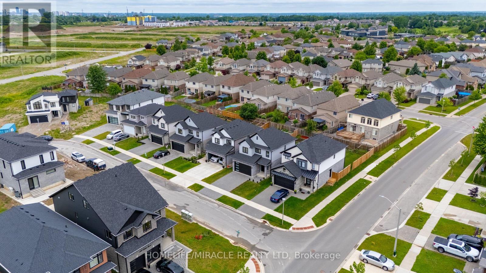 2206 SOUTHPORT CRESCENT - 46