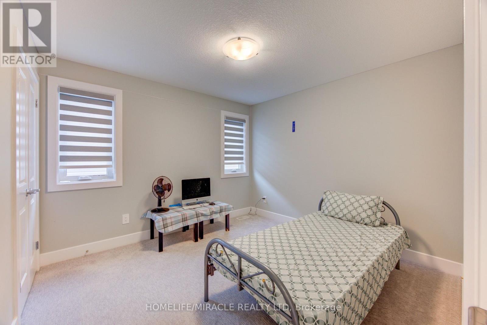 2206 SOUTHPORT CRESCENT - 27