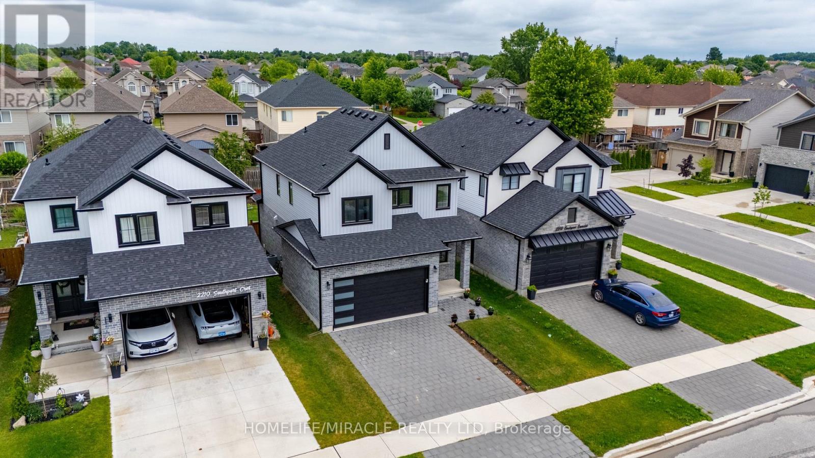 2206 SOUTHPORT CRESCENT - 48