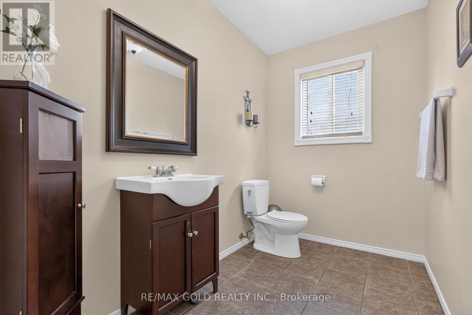 40 SHADYWOOD ROAD - 23