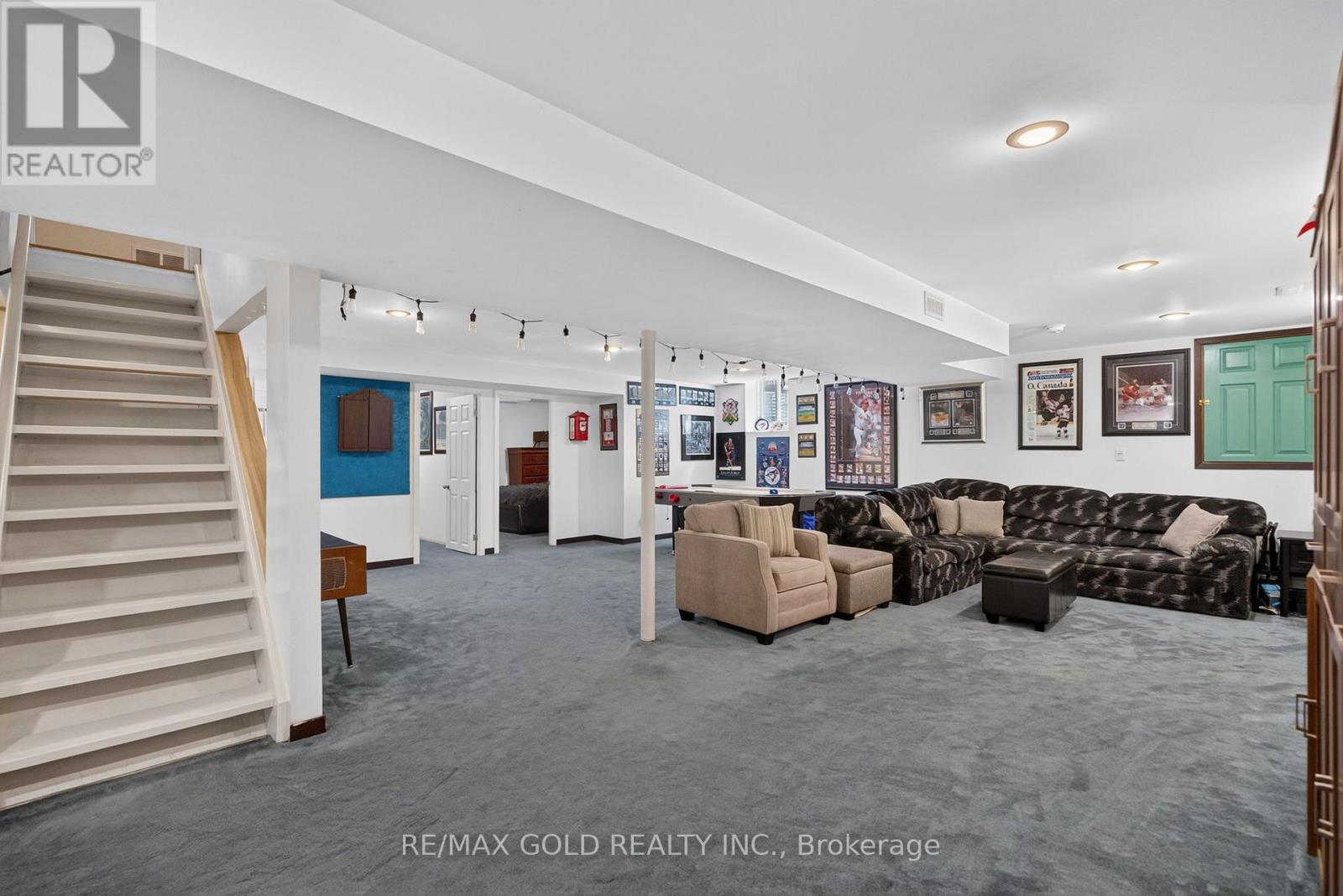 40 SHADYWOOD ROAD - 36