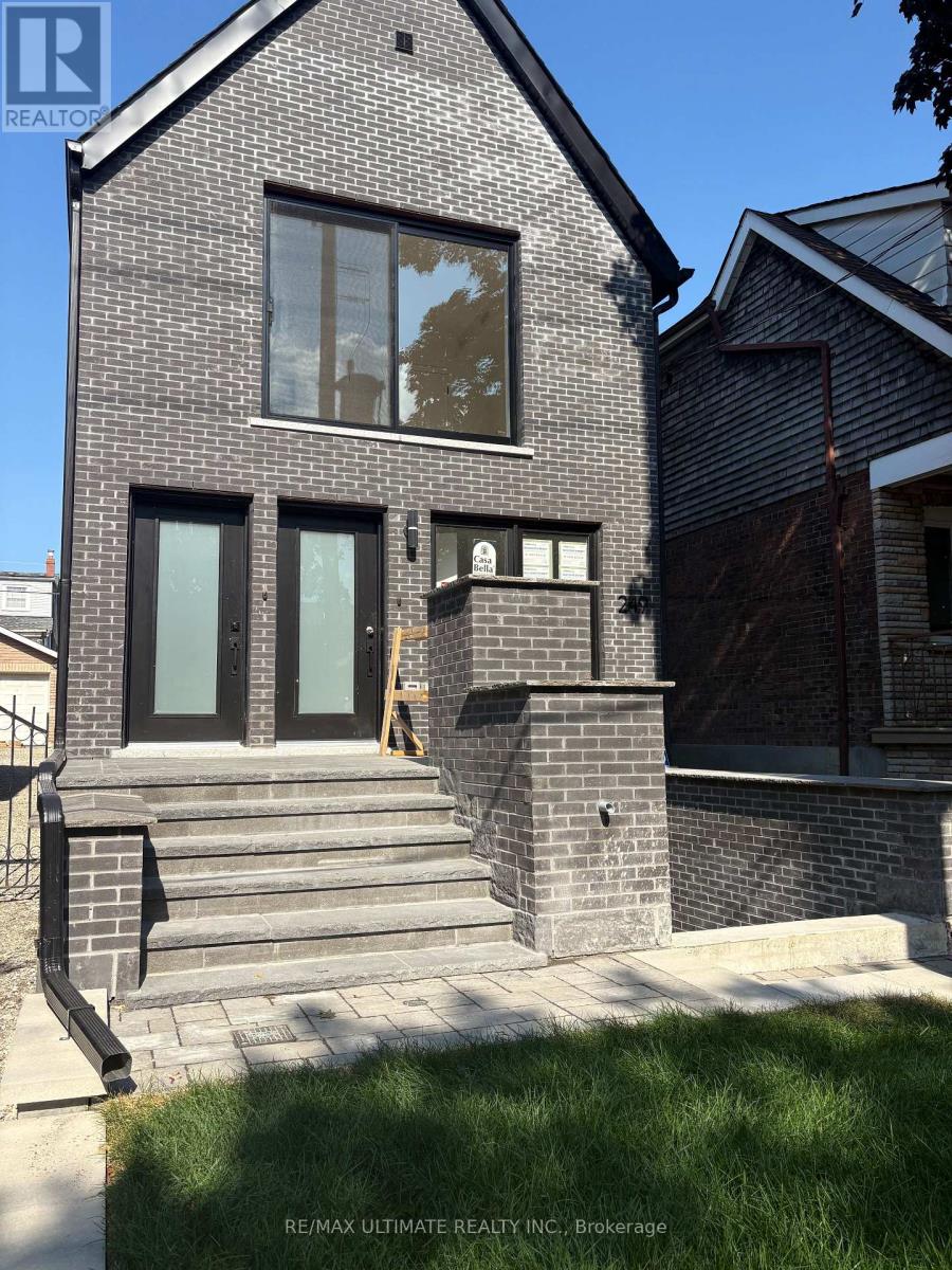 Photo of 249 Silverthorn Avenue