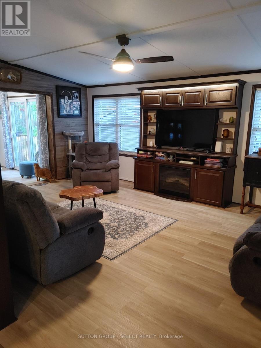 #31 22790 AMIENS ROAD - 10