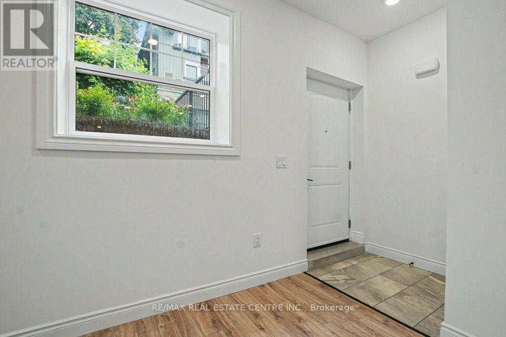 #B105 112 UNION STREET E - 5