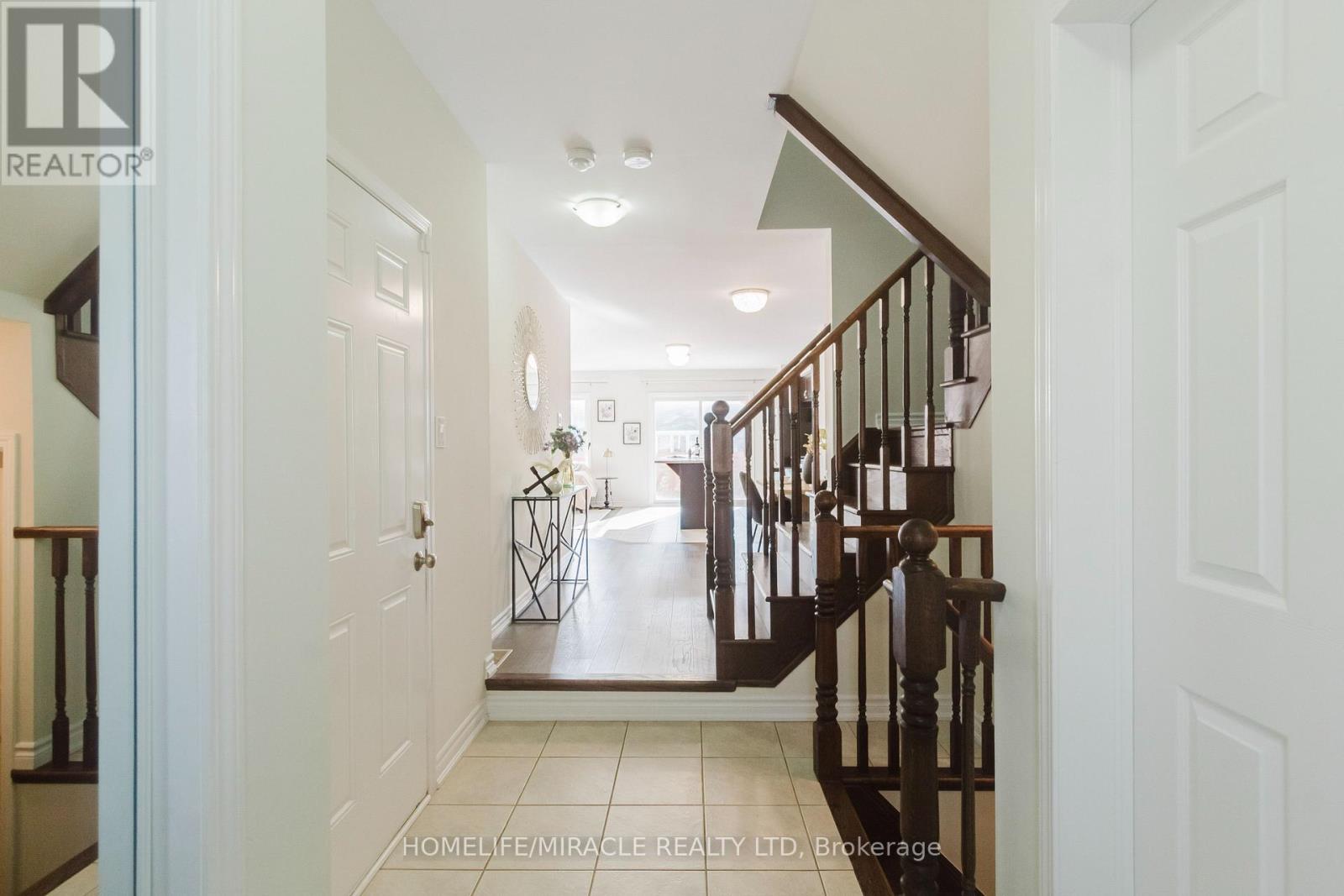 13 ARBOURVIEW CRESCENT - Image 8