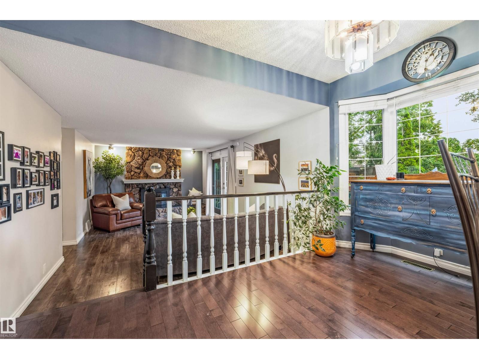 15915 112 ST NW - 15