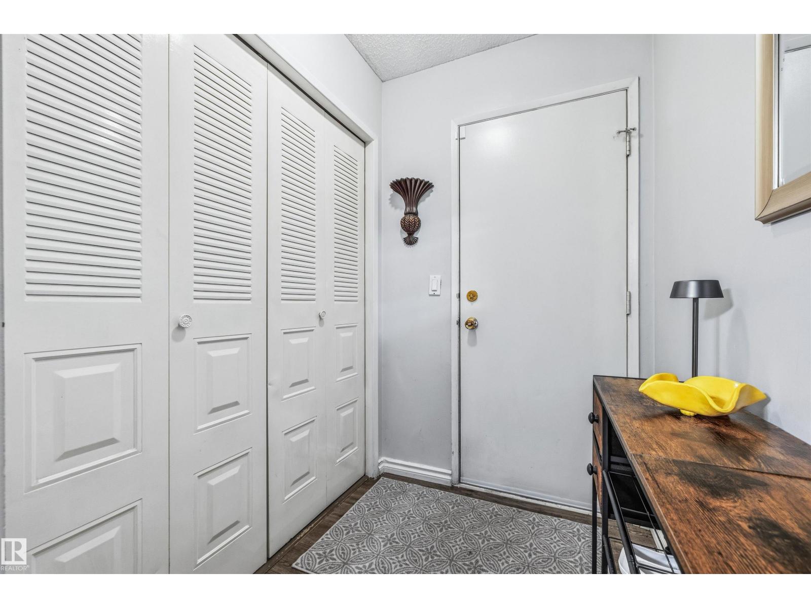 15915 112 ST NW - 19