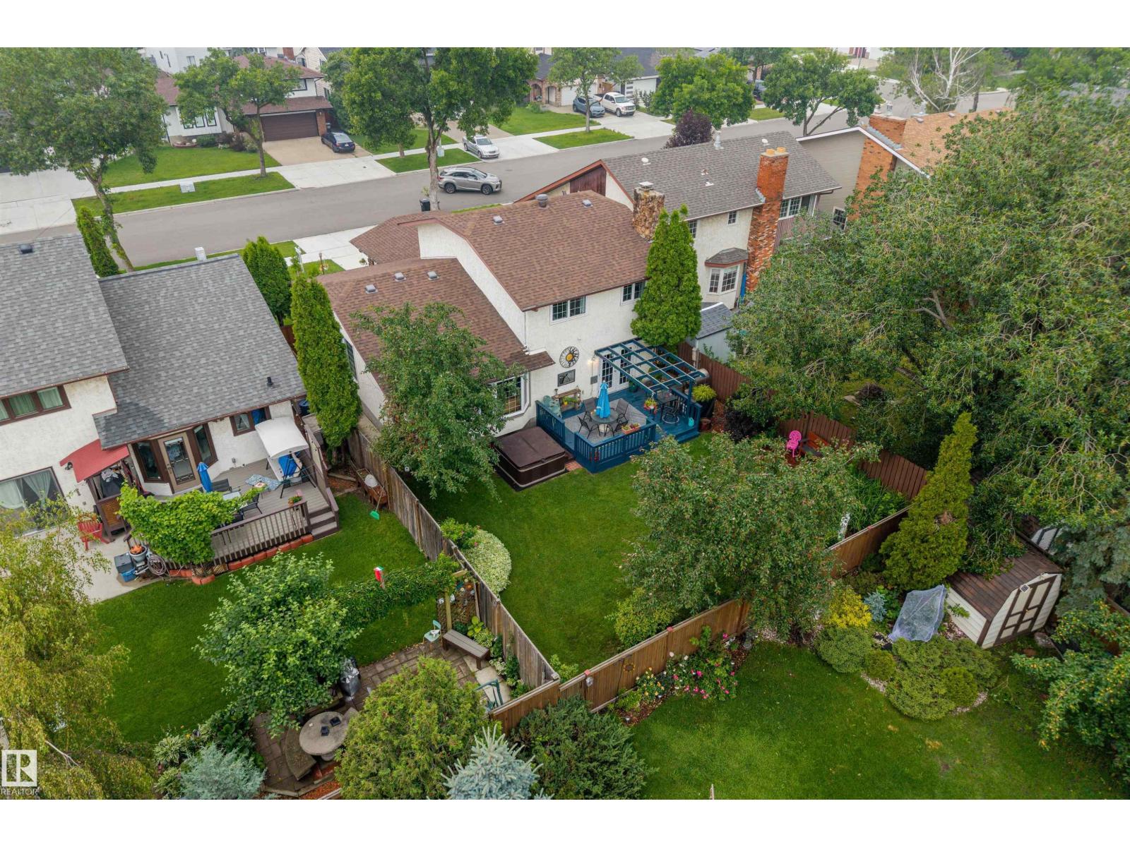 15915 112 ST NW - 41