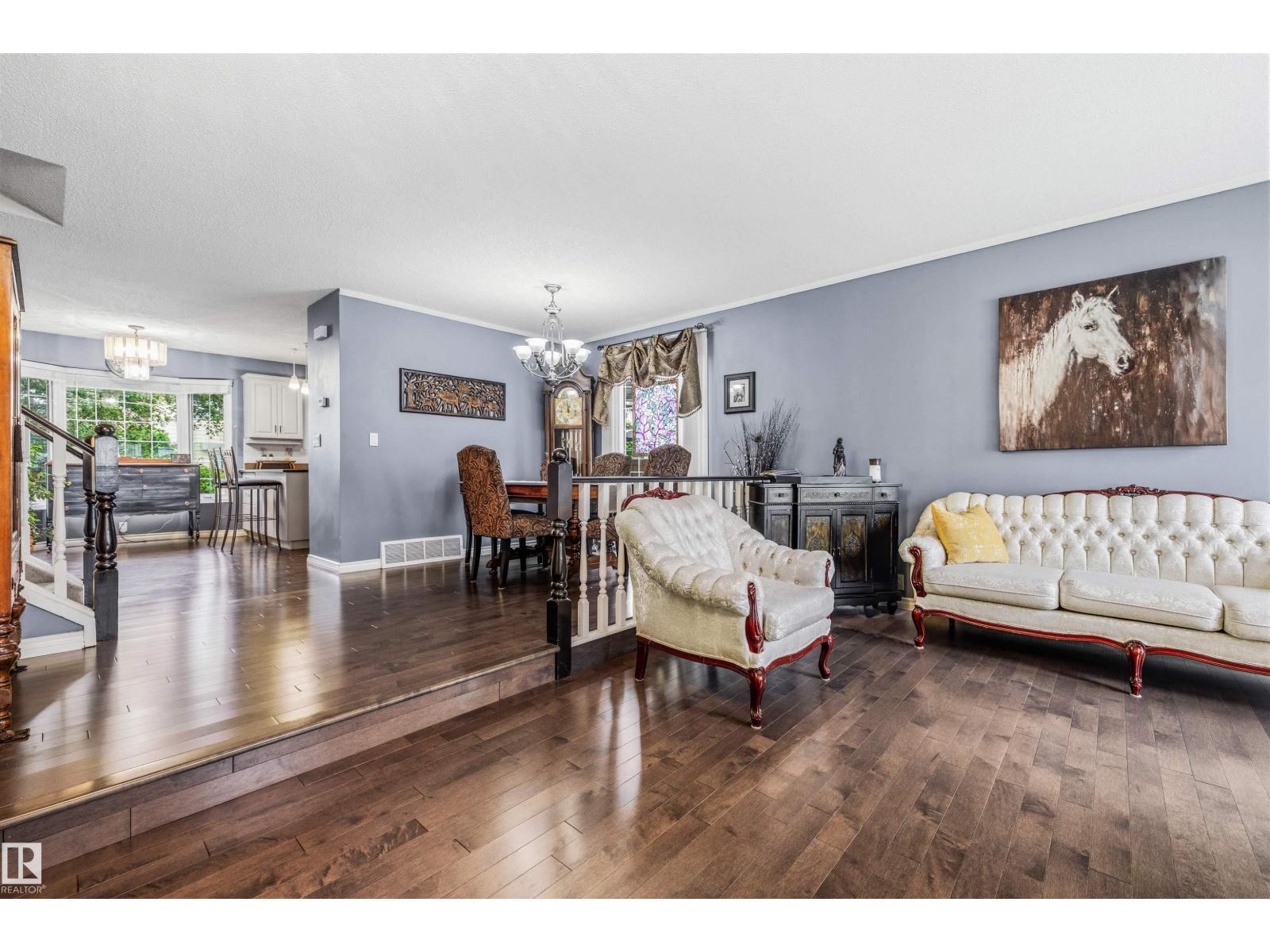 15915 112 ST NW - 5