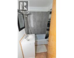 Bedroom - 402 Grand Avenue, Luseland, SK S0L2A0 Photo 14