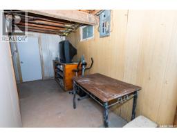 402 Grand Avenue, Luseland, SK S0L2A0 Photo 25