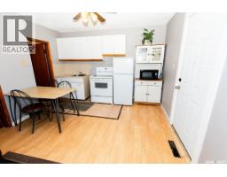 402 Grand Avenue, Luseland, SK S0L2A0 Photo 29