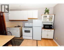 402 Grand Avenue, Luseland, SK S0L2A0 Photo 32