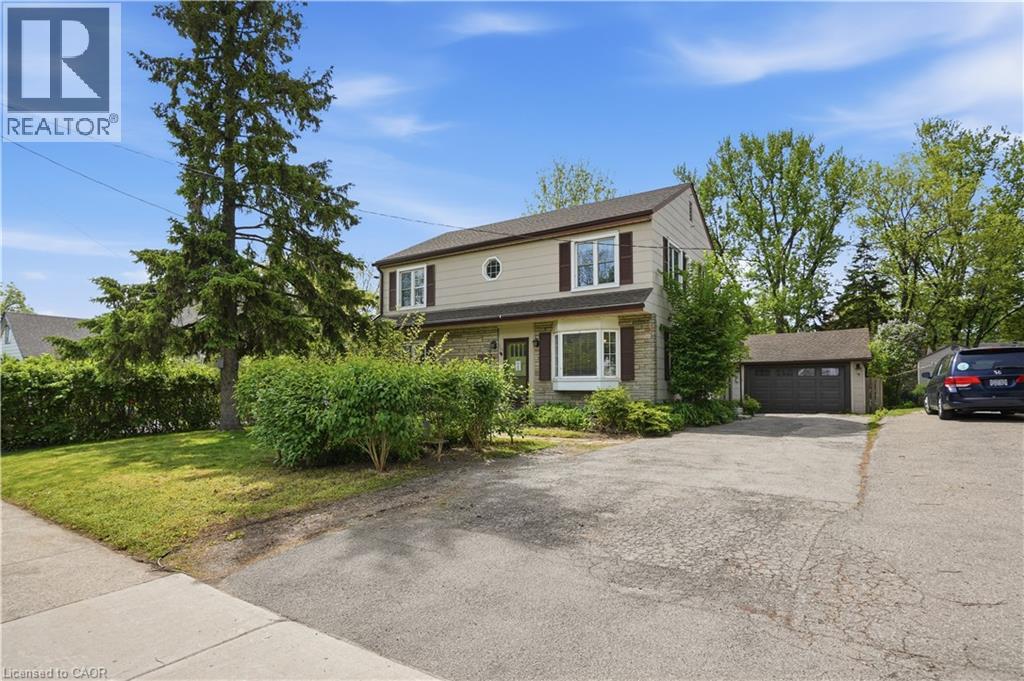 545 MOHAWK Road W - 1