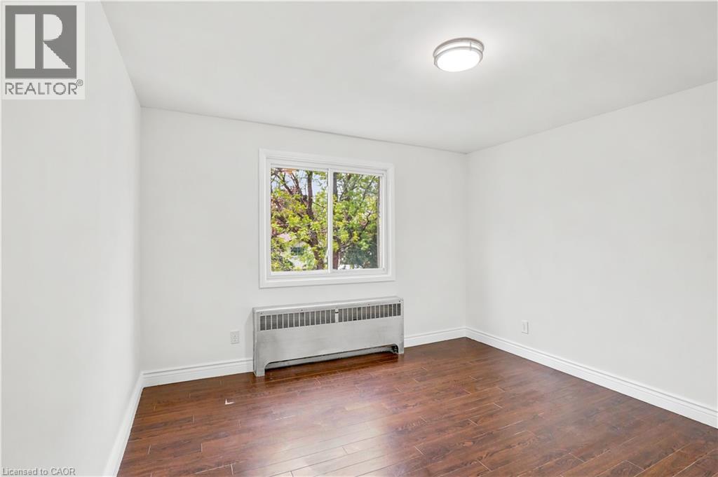 545 MOHAWK Road W - 18