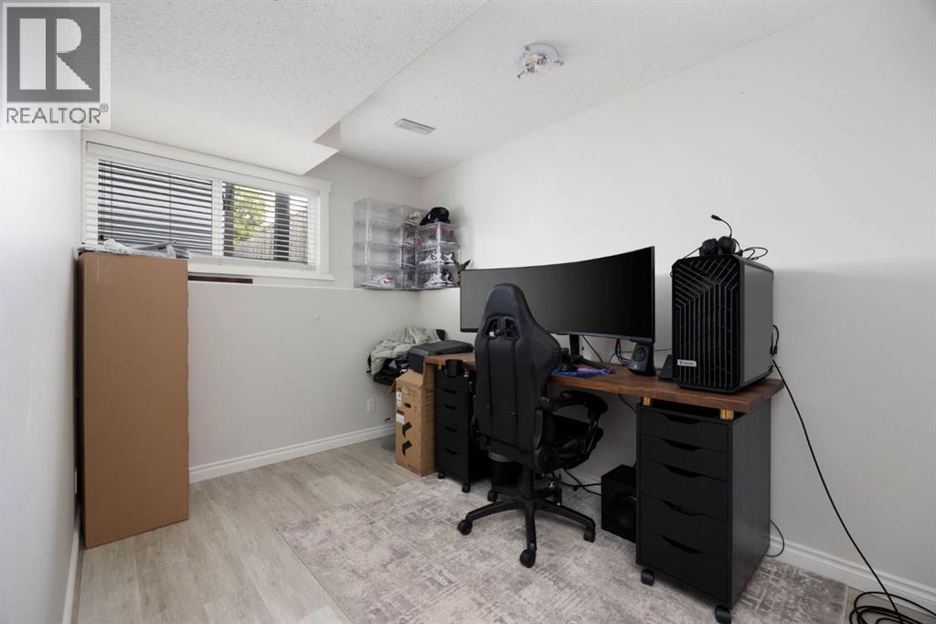 136 Parry Crescent - 22