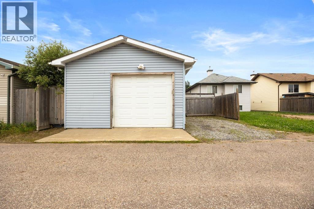 136 Parry Crescent - 27
