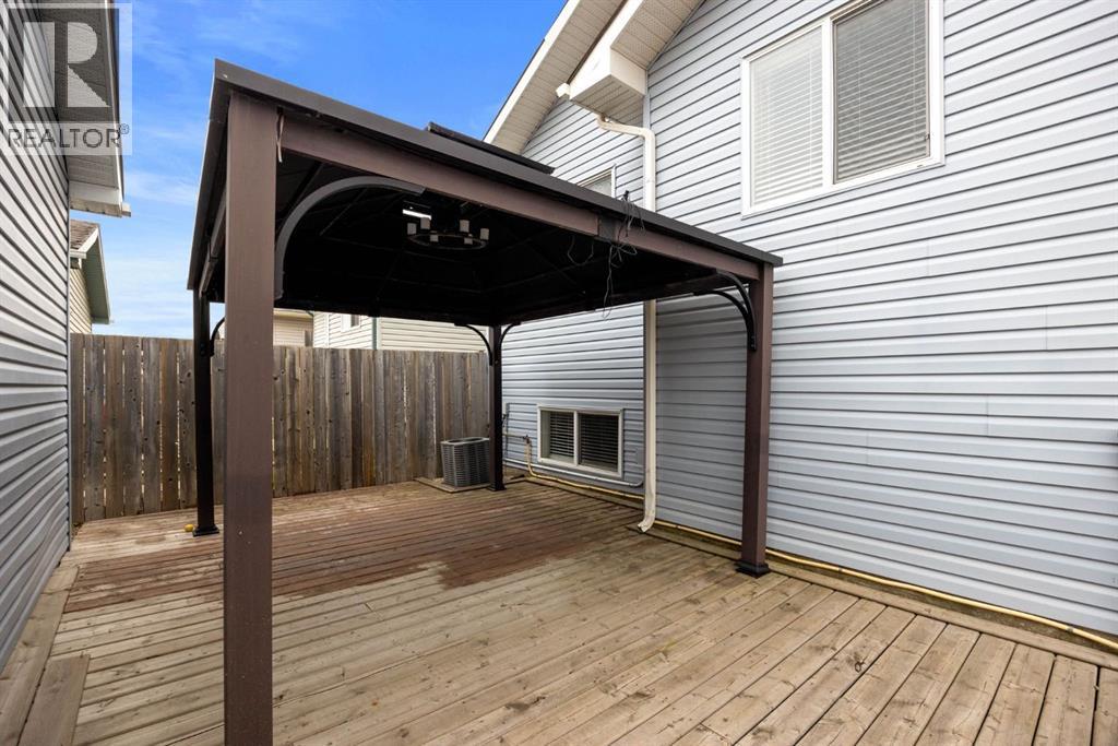 136 Parry Crescent - 32