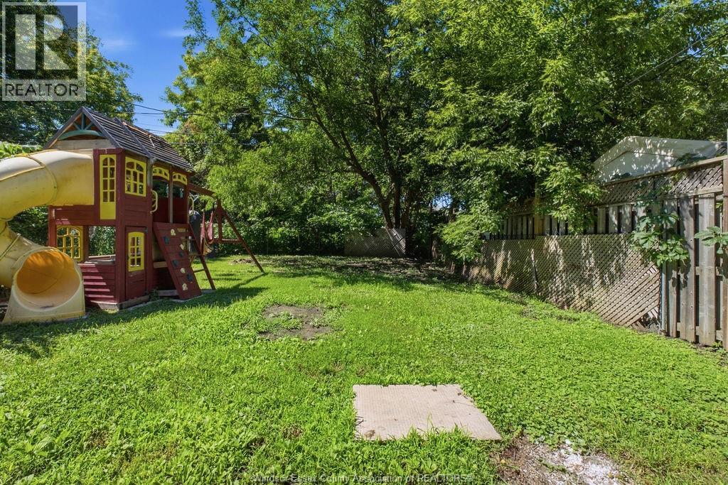 1596 COLLEGE - 24