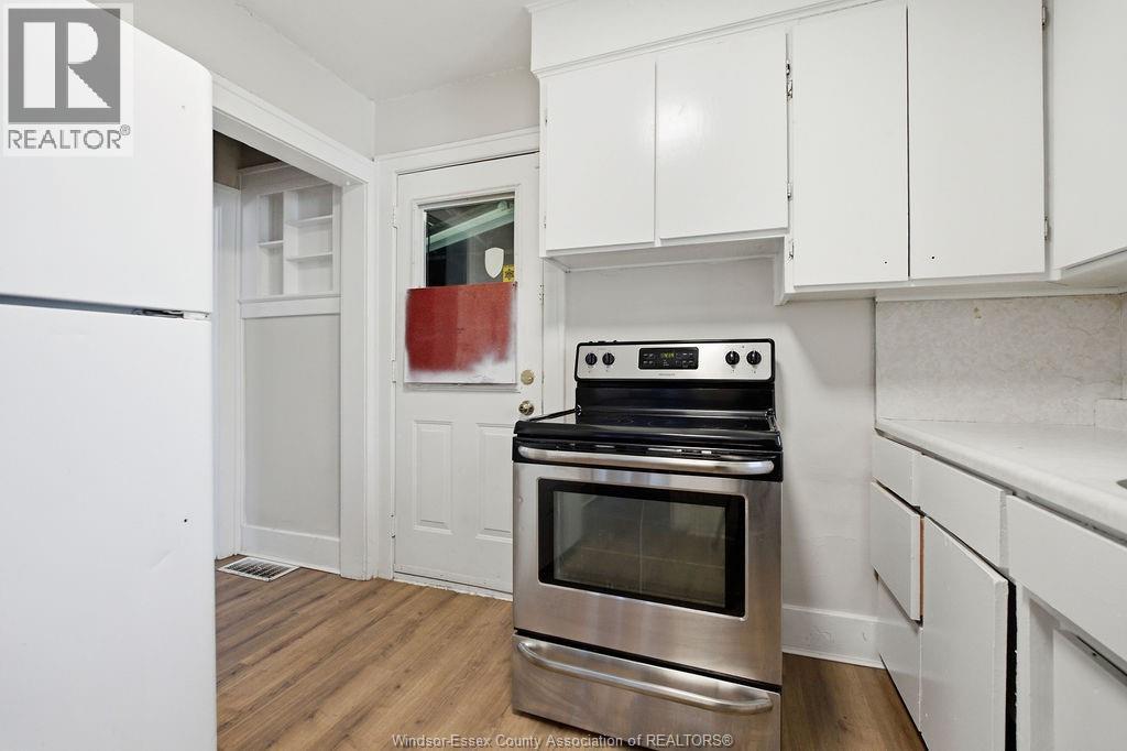 1596 COLLEGE - 8