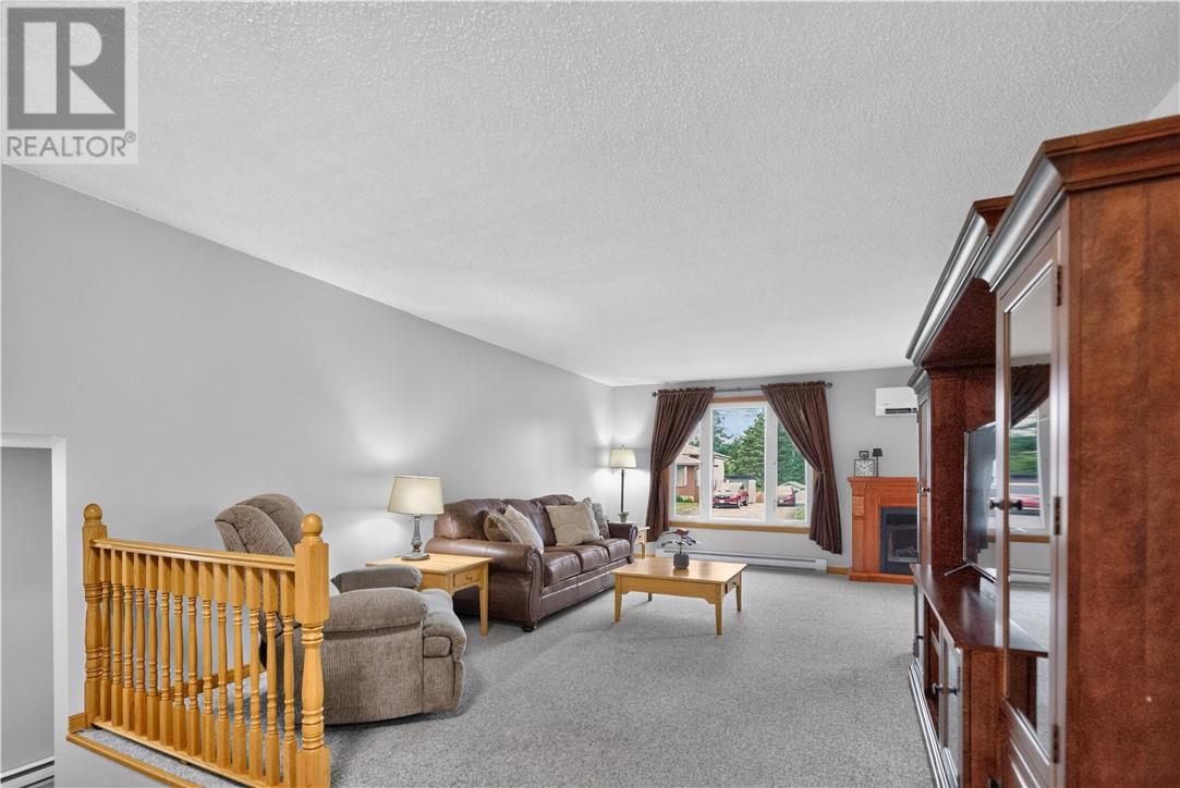 1527 Talon Street - Image 12