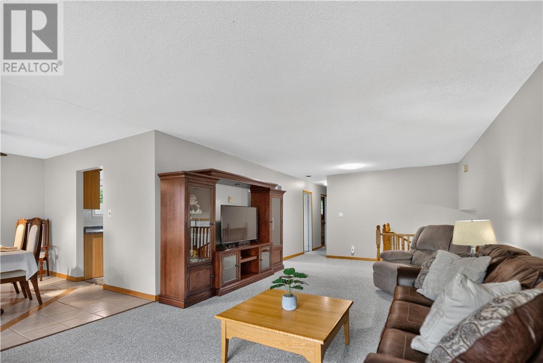 1527 Talon Street - Image 14