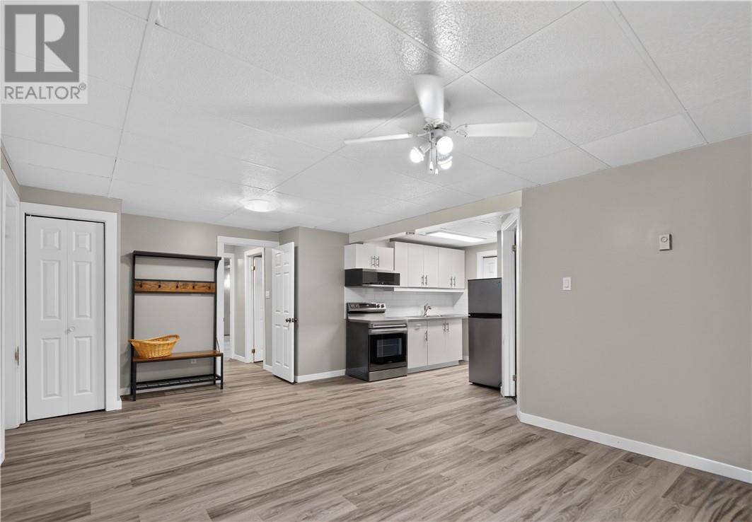 1527 Talon Street - Image 31