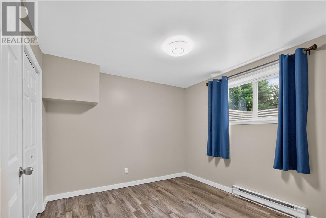 1527 Talon Street - Image 33