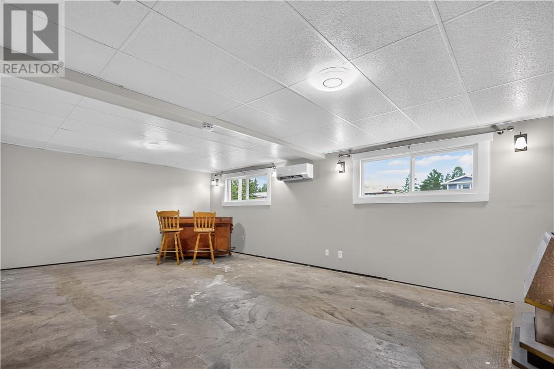1527 Talon Street - Image 40