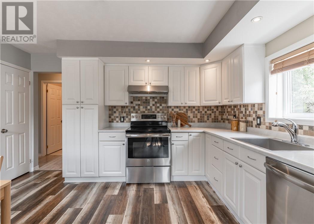 1561 Weller Street - 12