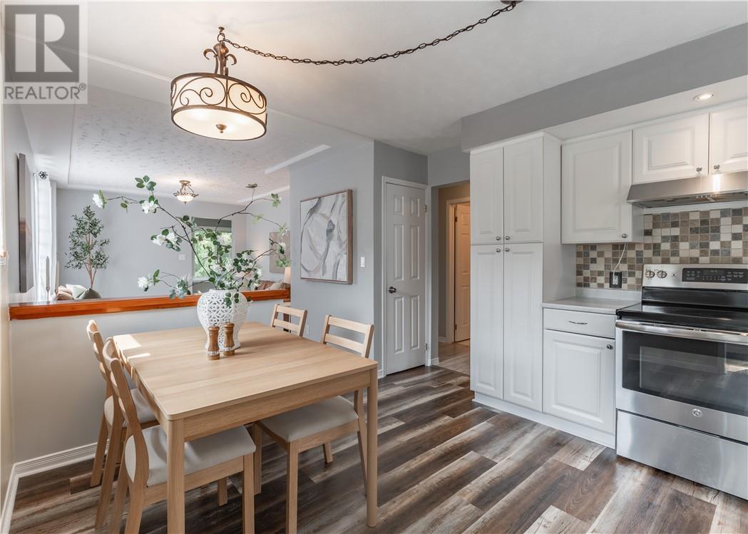 1561 Weller Street - 13