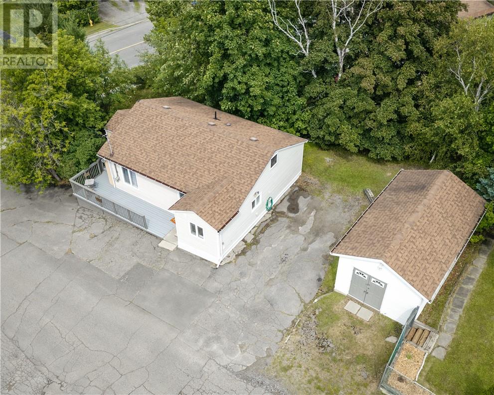 1561 Weller Street - 23