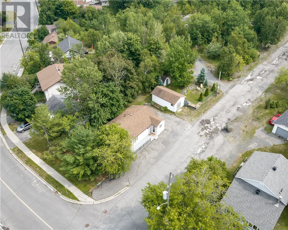 1561 Weller Street - 27