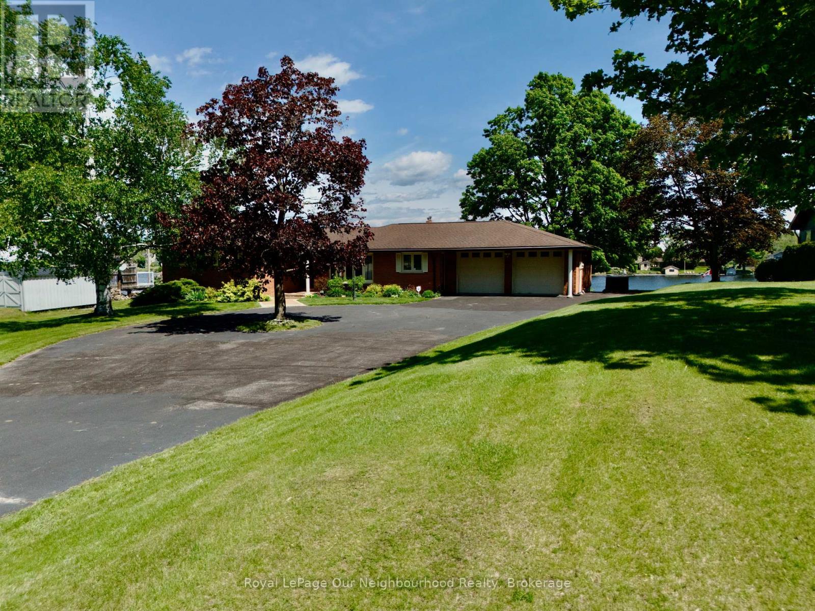 18 ROSECLIFF COURT - 2