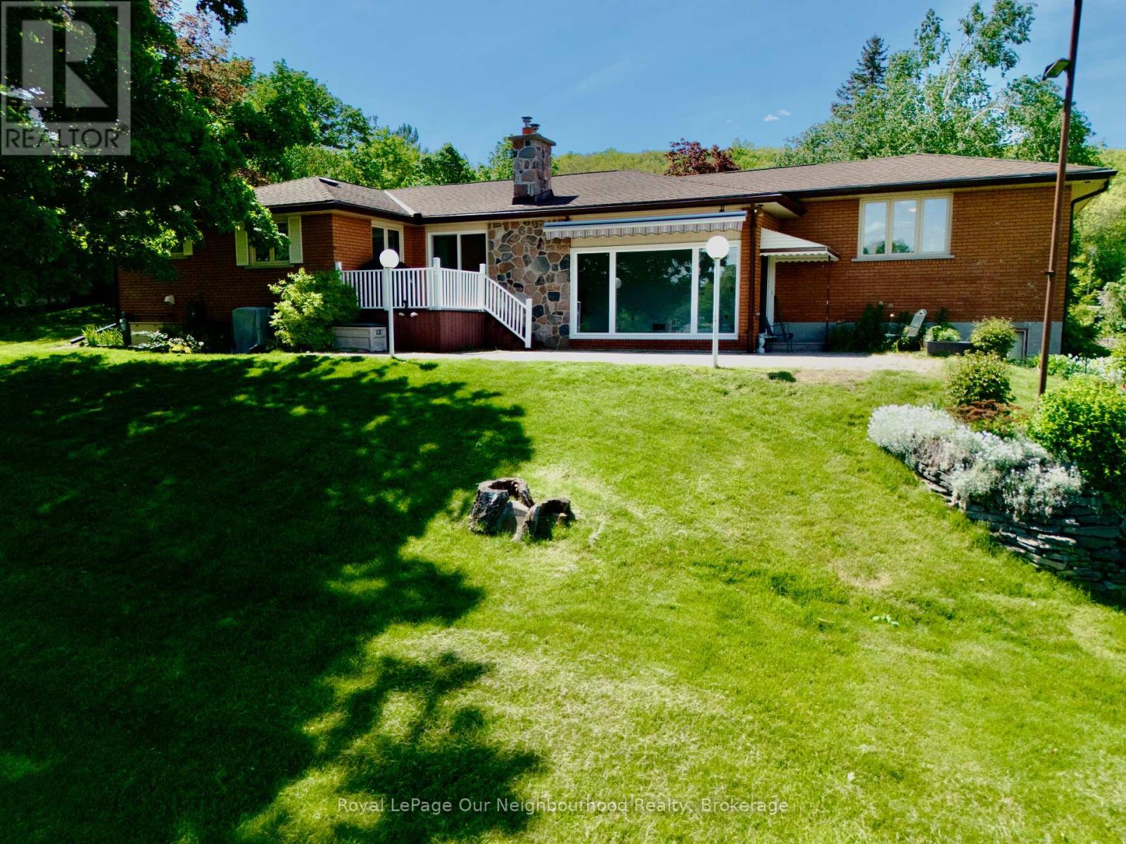 18 ROSECLIFF COURT - 5
