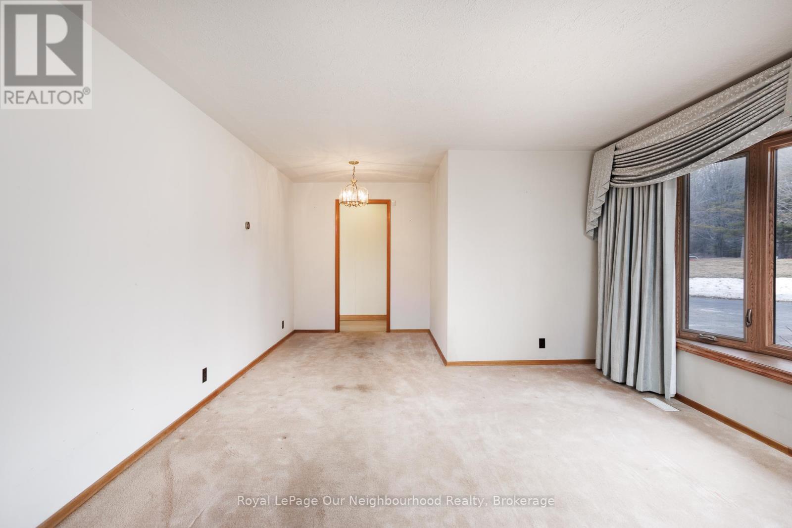 18 ROSECLIFF COURT - 8