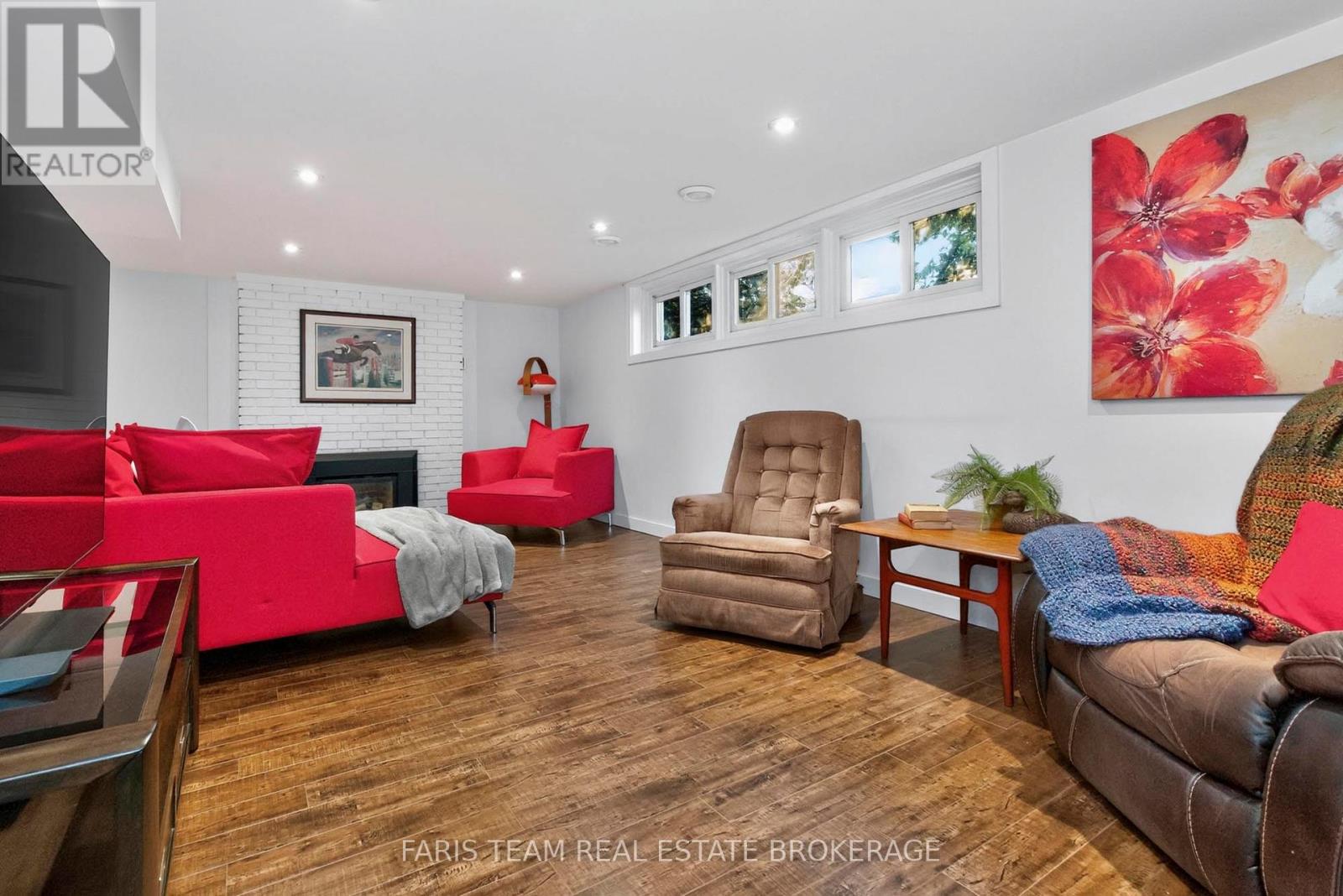 44 JEFFERY STREET - 25