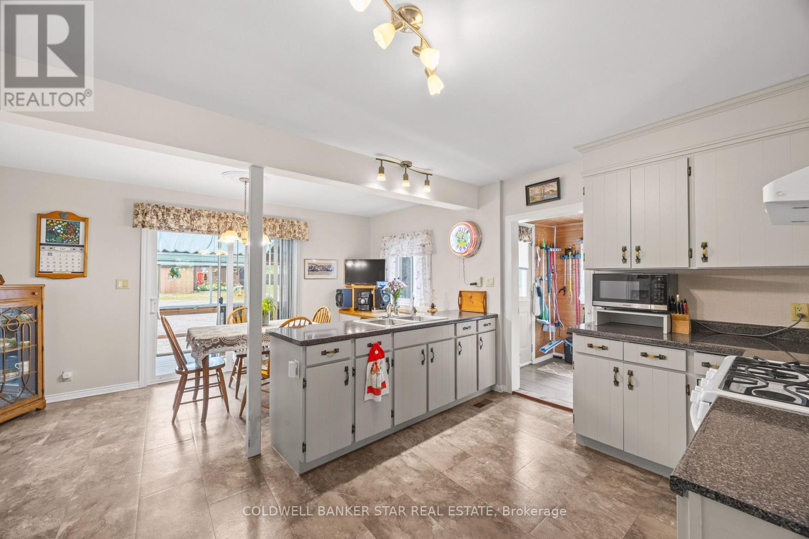 923272 ROAD 92 ROAD - 11