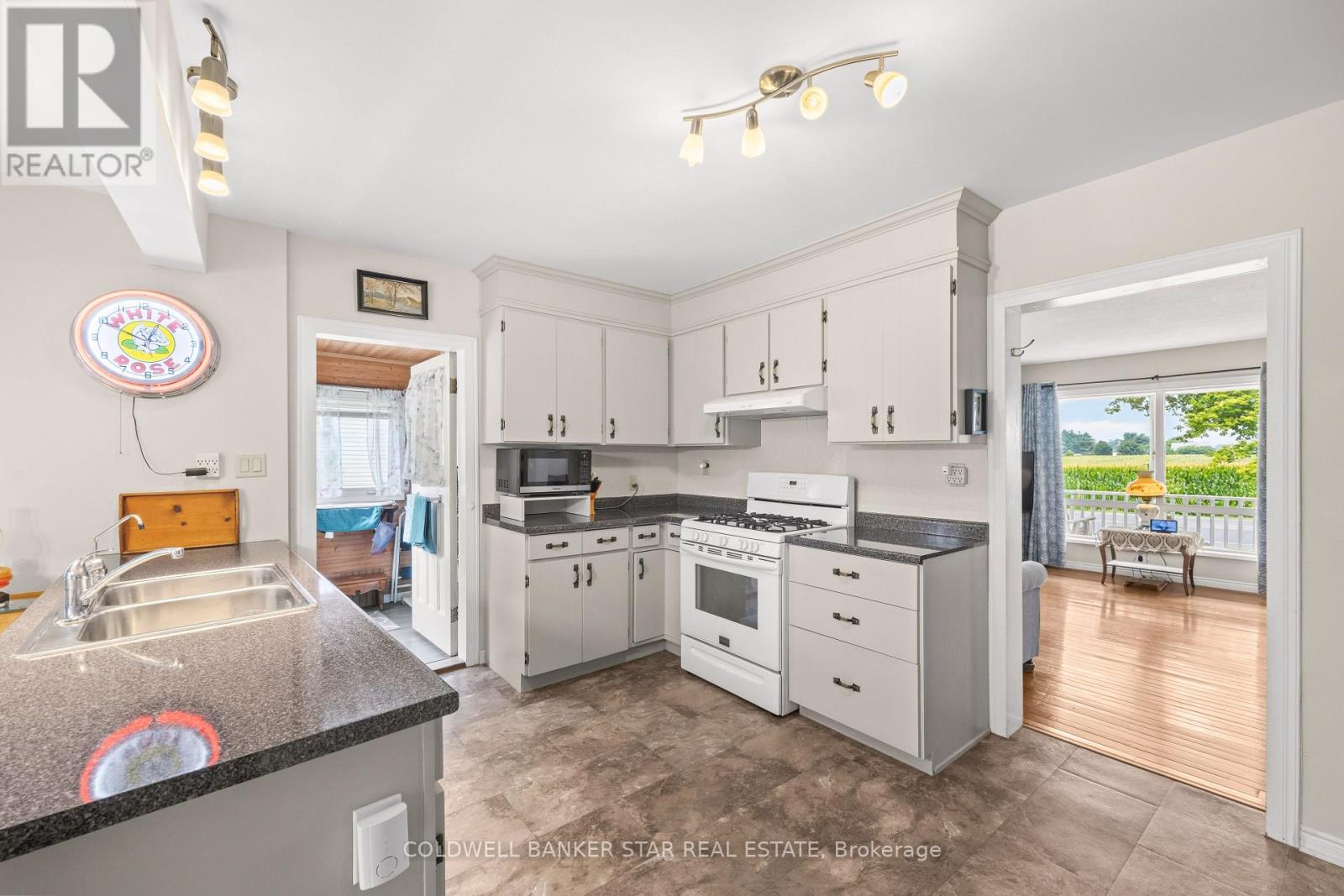 923272 ROAD 92 ROAD - 13