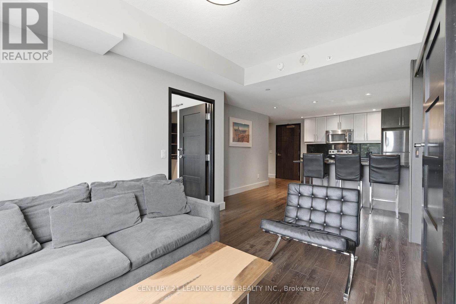 #C533 330 PHILLIP STREET - 8