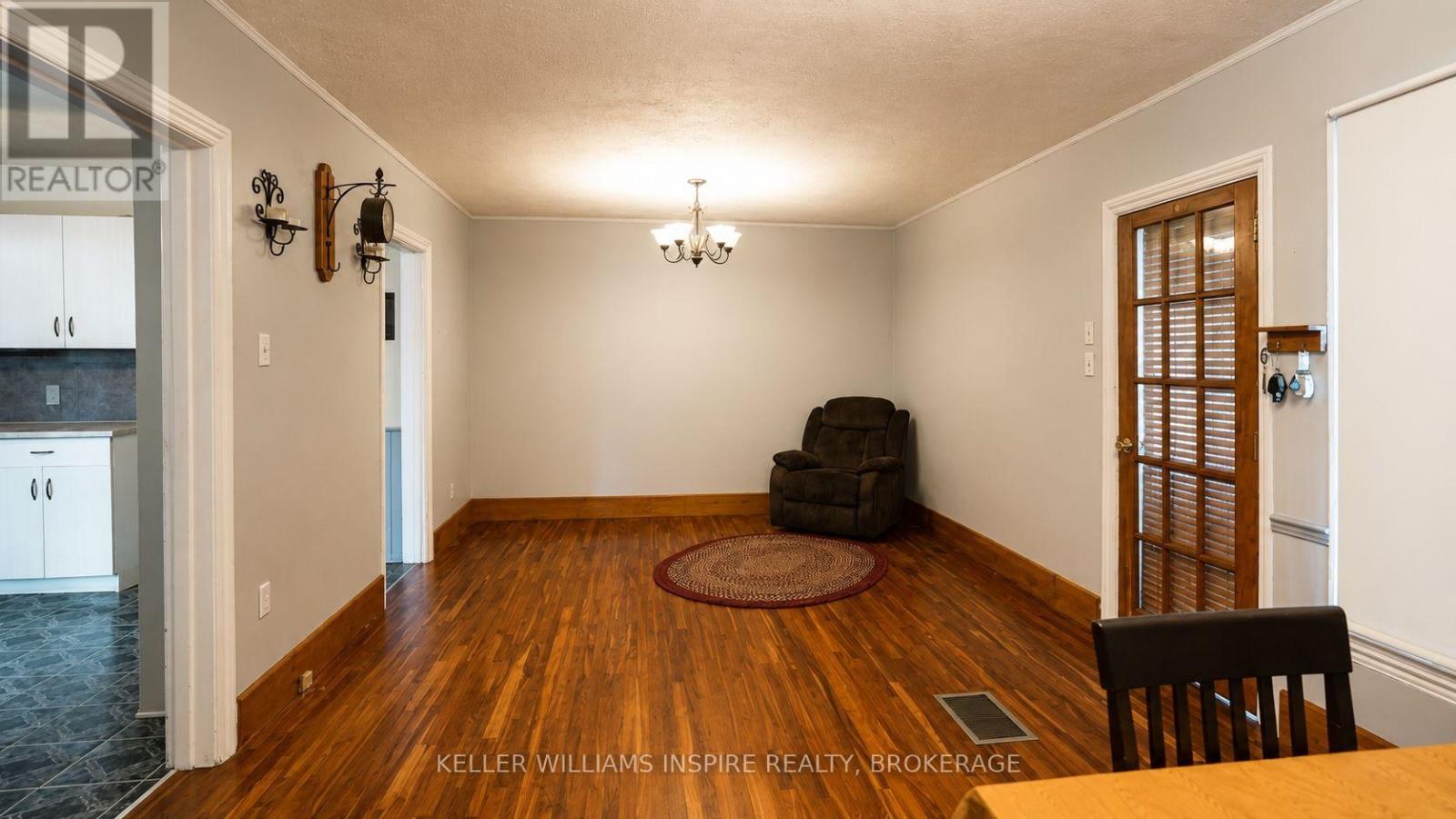 92 ELM STREET - 6