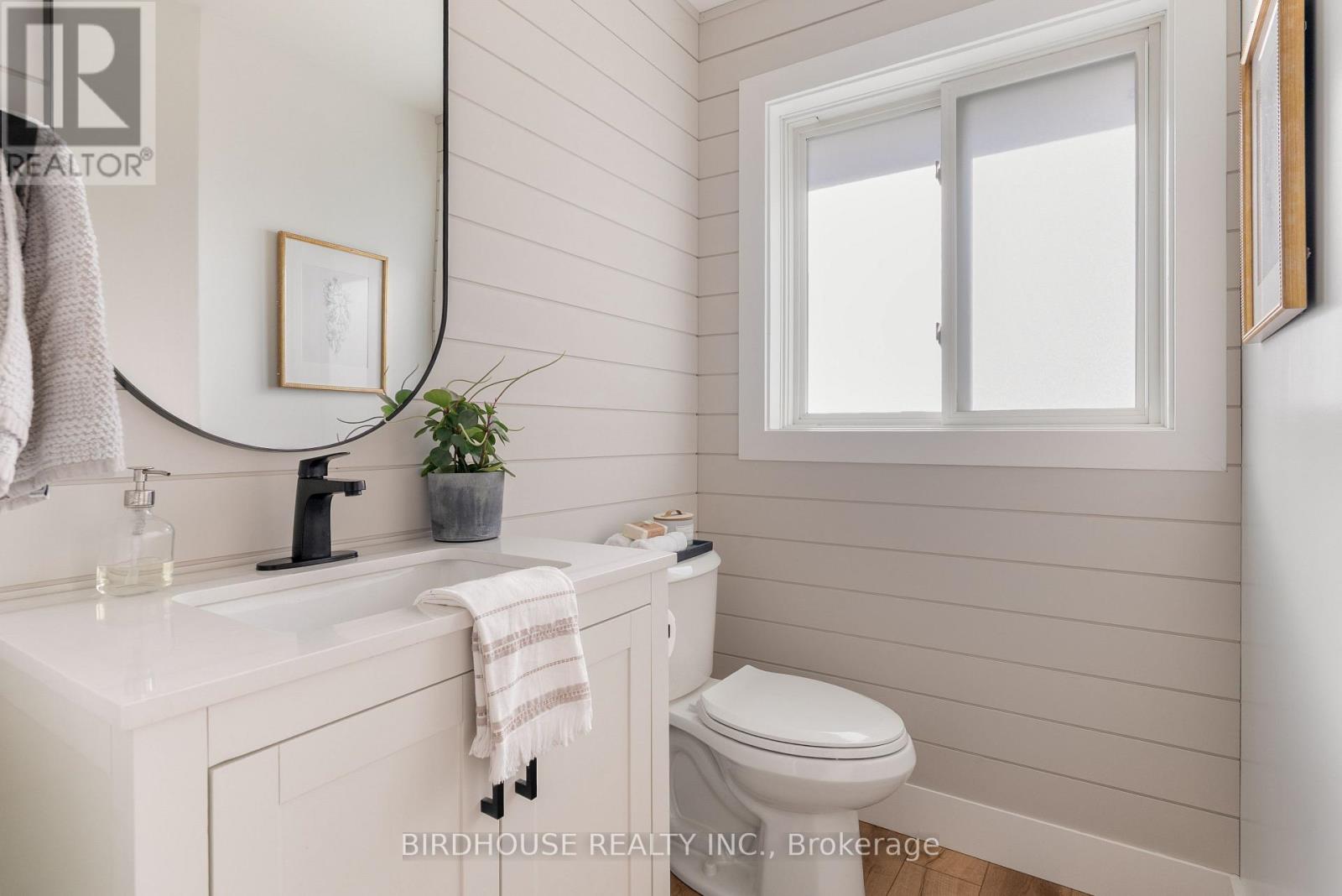 50 BIRCH CRESCENT - 20
